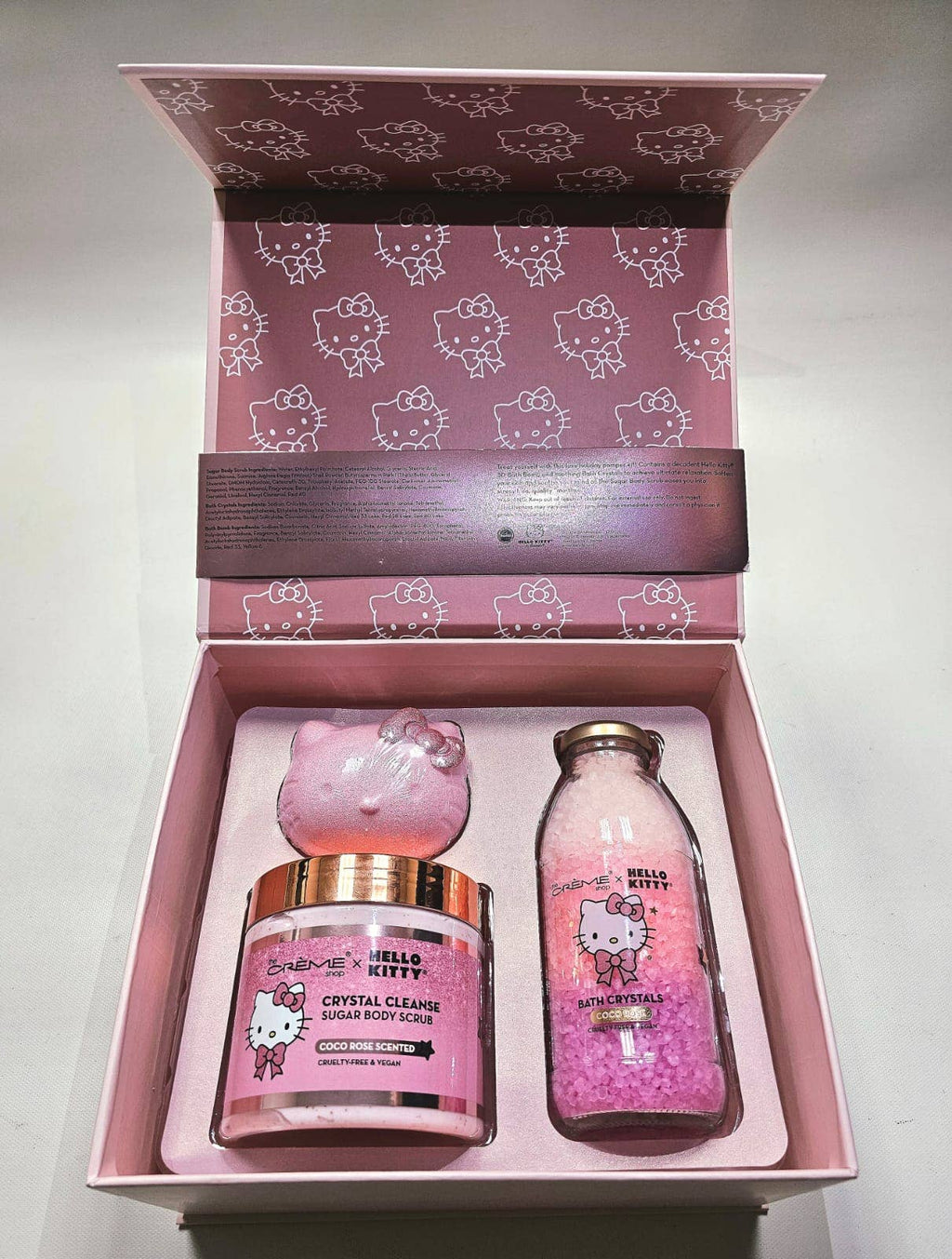 Hello Kitty Luxury Spa Gift Set with Bath Bomb & Scrub