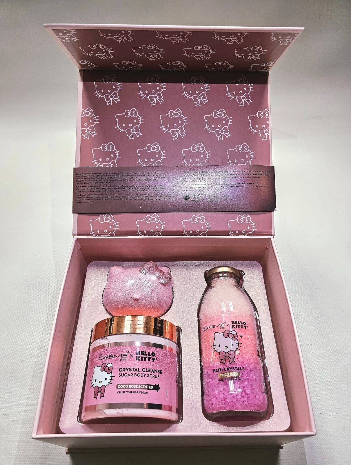 Hello Kitty Luxury Spa Gift Set with Bath Bomb & Scrub